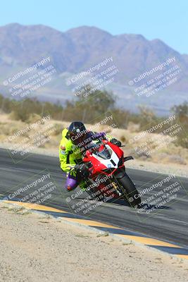 media/Jan-13-2025-Ducati Revs (Mon) [[8d64cb47d9]]/3-B Group/Session 3 (Turn 7 Inside)/